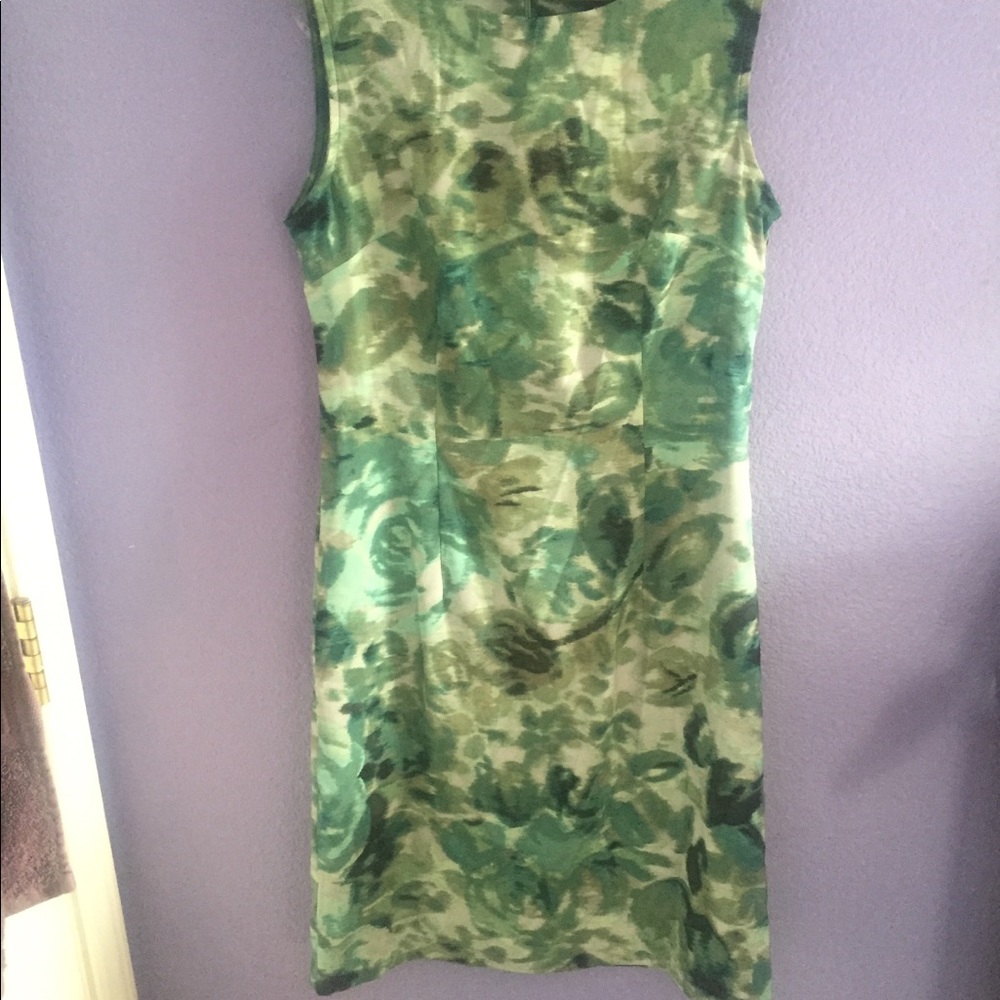Dress - Picture 2 of 6